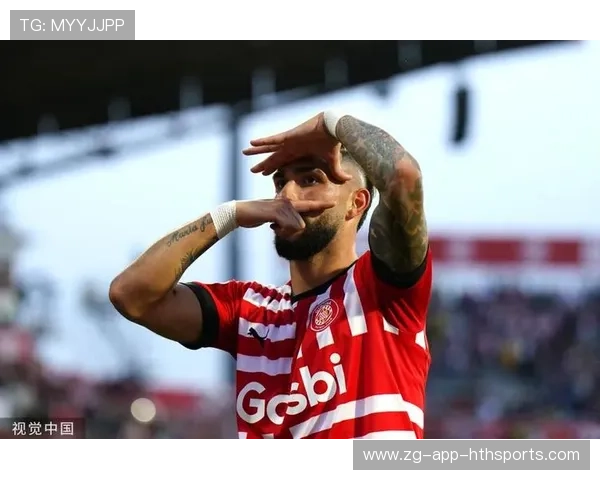 维尼修斯连过数人后送出精准倒三角，皇马险些实现破门：从场上技巧到品牌体验的全景软文